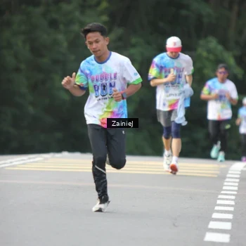 Runner Photo 8423853