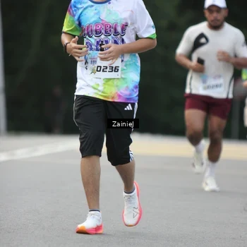 Runner Photo 8423909