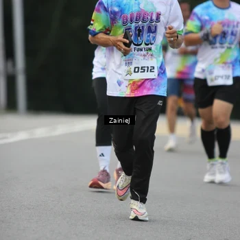 Runner Photo 8424000