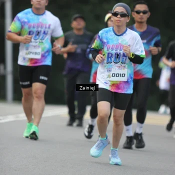 Runner Photo 8424243