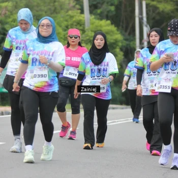 Runner Photo 8424667