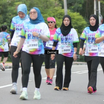 Runner Photo 8424671