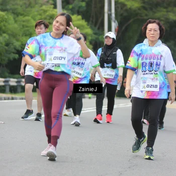 Runner Photo 8424749