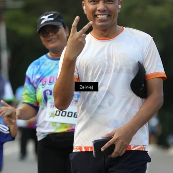 Runner Photo 8425019