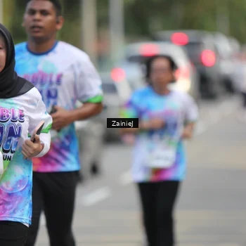 Runner Photo 8425276