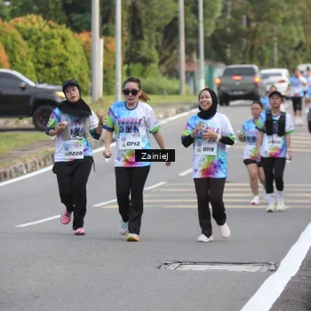 Runner Photo 8425386