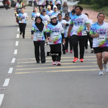 Runner Photo 8425543