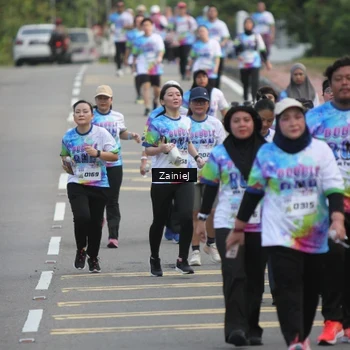Runner Photo 8425553