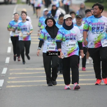 Runner Photo 8425554