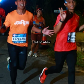 Runner Photo 8427528
