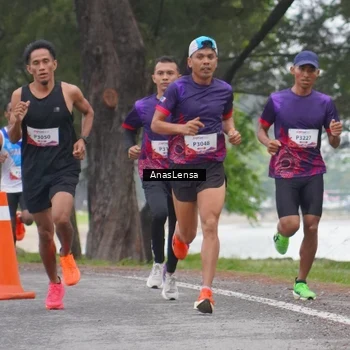 Runner Photo 8427532