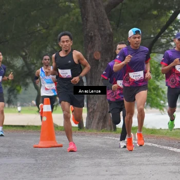 Runner Photo 8427543