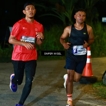 Runner Photo 8427545