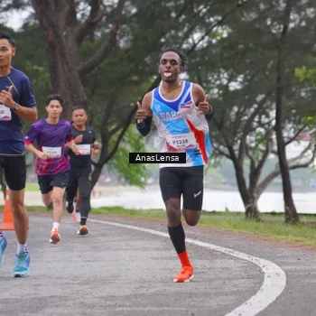 Runner Photo 8427548