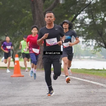 Runner Photo 8427554