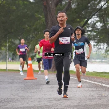 Runner Photo 8427556