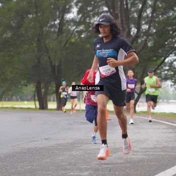 Runner Photo 8427558