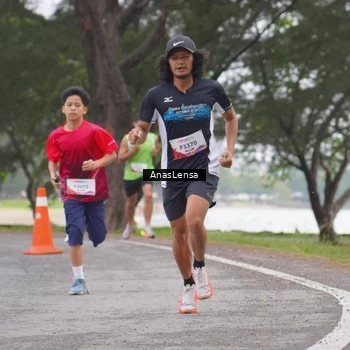 Runner Photo 8427562
