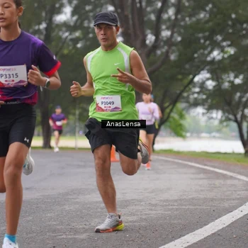 Runner Photo 8427566