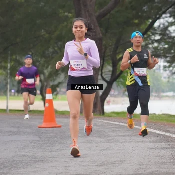 Runner Photo 8427567