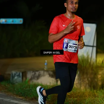 Runner Photo 8427572