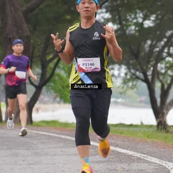 Runner Photo 8427593