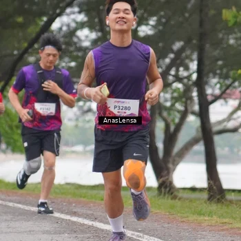 Runner Photo 8427633