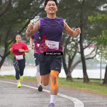 Runner Photo 8427667