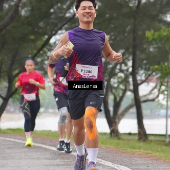Runner Photo 8427675
