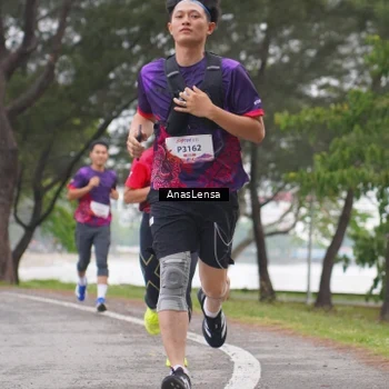 Runner Photo 8427695