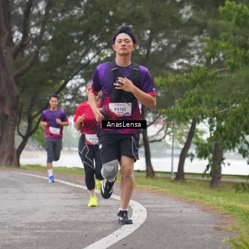 Runner Photo 8427700