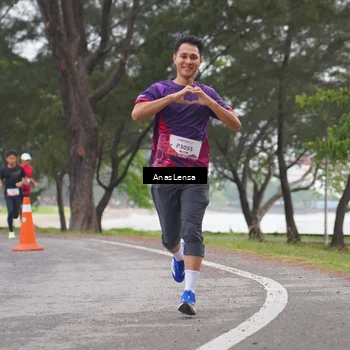 Runner Photo 8427716