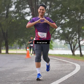 Runner Photo 8427730