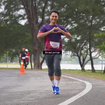 Runner Photo 8427738