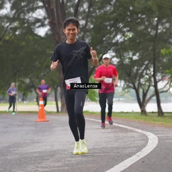 Runner Photo 8427755