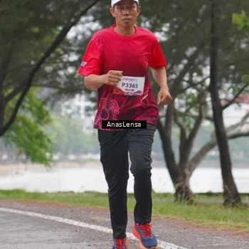 Runner Photo 8427756