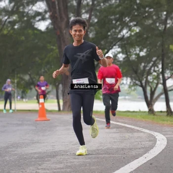 Runner Photo 8427757