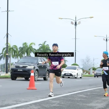 Runner Photo 8427801