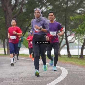 Runner Photo 8427816