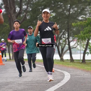 Runner Photo 8427839