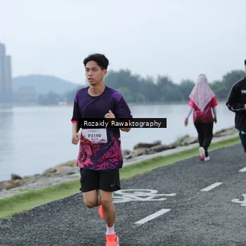 Runner Photo 8427882