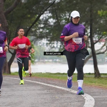 Runner Photo 8427896