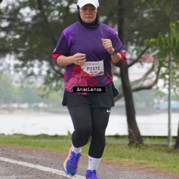 Runner Photo 8427897