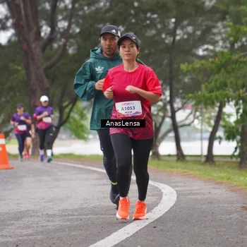 Runner Photo 8427902