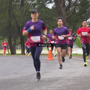 Runner Photo 8427903