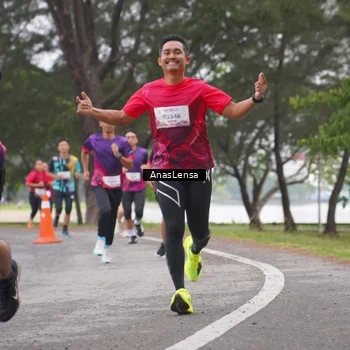Runner Photo 8427905