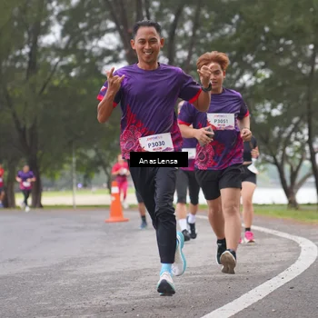 Runner Photo 8427921