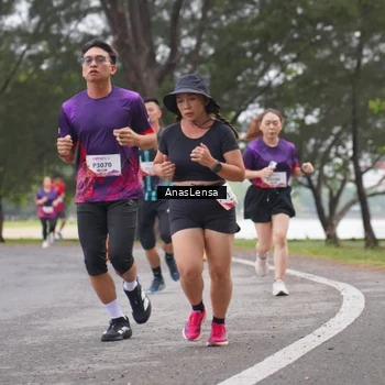 Runner Photo 8427923