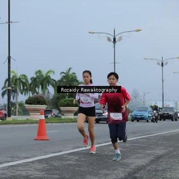 Runner Photo 8428013