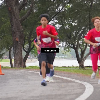 Runner Photo 8428075